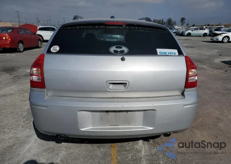 2005 Dodge Magnum R/T z USA, uszkodzony, nr VIN 2D8GV58295H550367